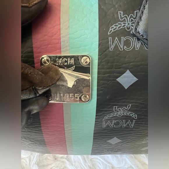 EUC mcm boston stark - Picture 3 of 15